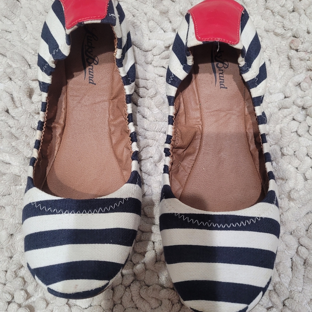 Lucky brand flats